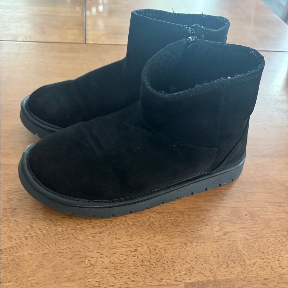 Universal Thread Black Ankle Boots